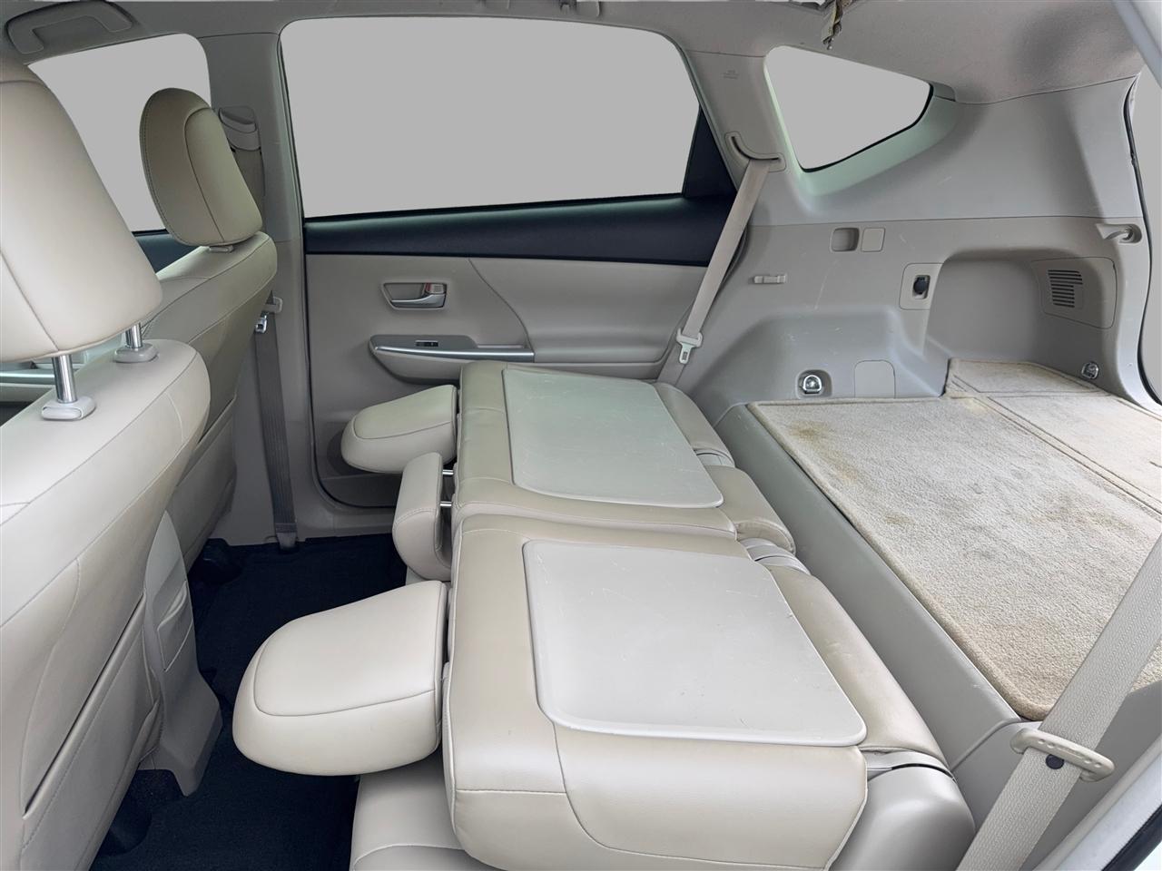 Toyota Prius Vfive - Thumbnail 19