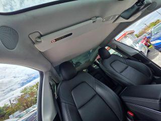 Tesla Model Y - Thumbnail 3