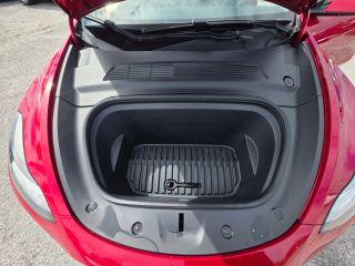 Tesla Model Y - Thumbnail 5