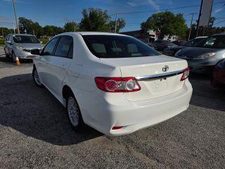 Toyota Corolla - Thumbnail 11