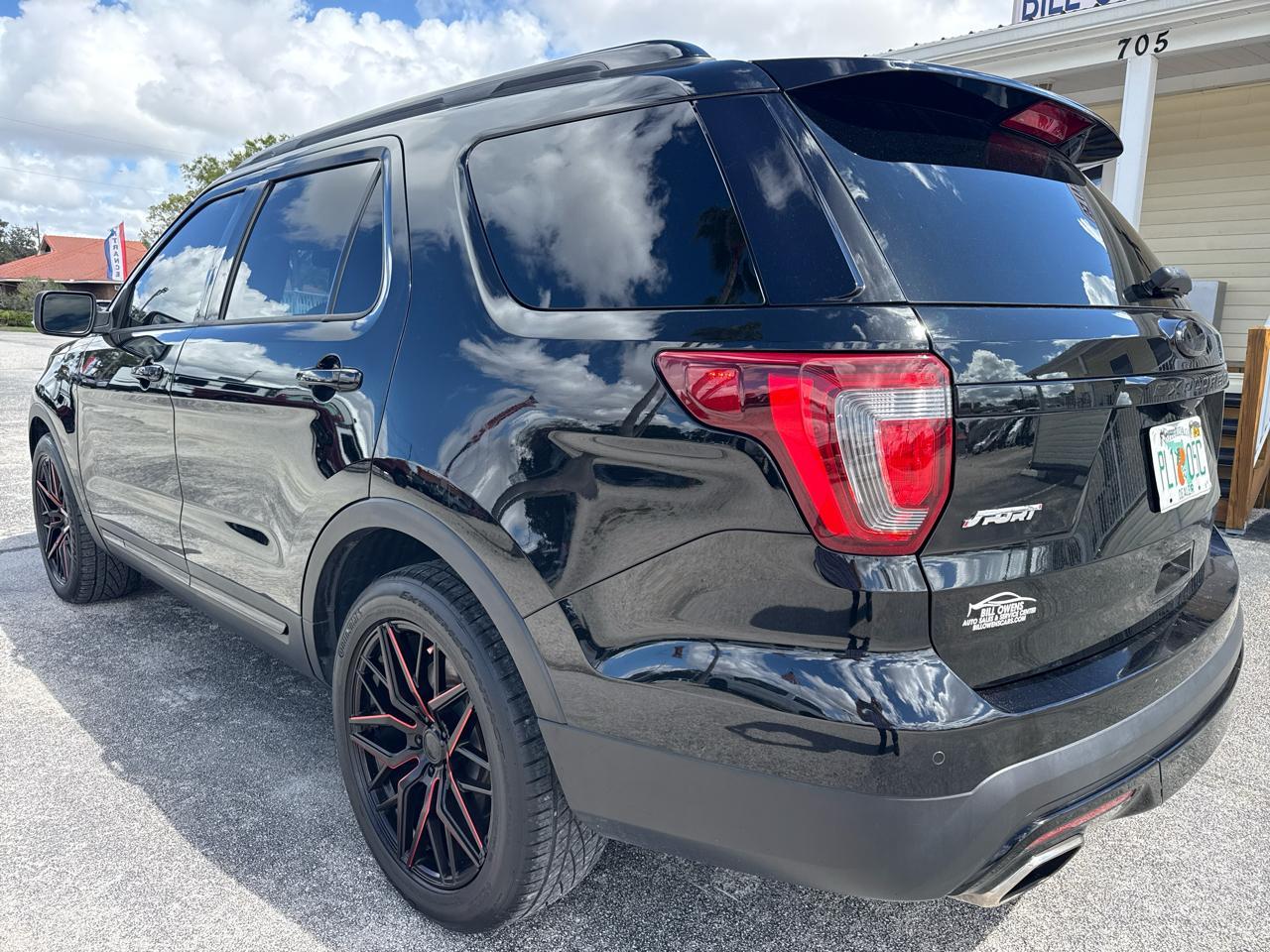 Ford Explorersport 4Wd - Thumbnail 3