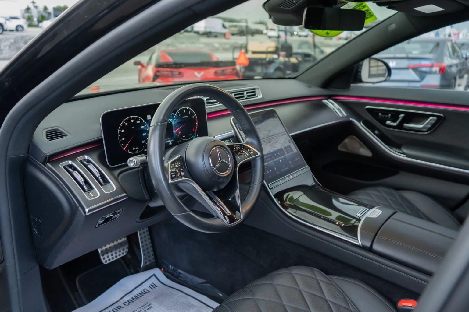 Mercedes-Benz S-Class - Thumbnail 3