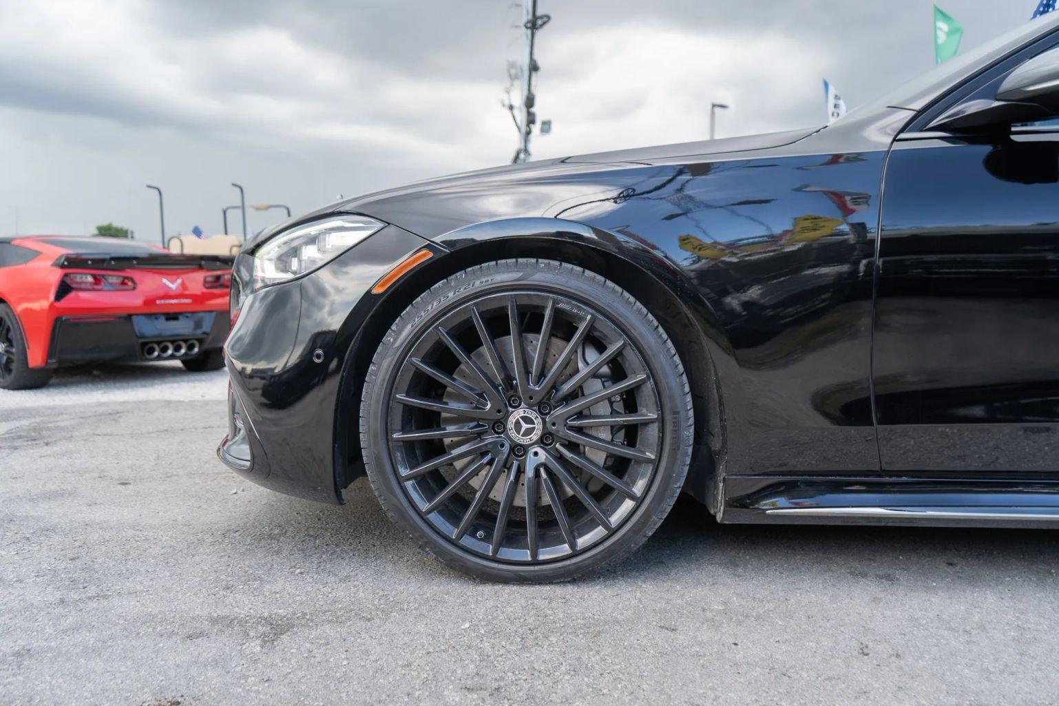 Mercedes-Benz S-Class - Thumbnail 11