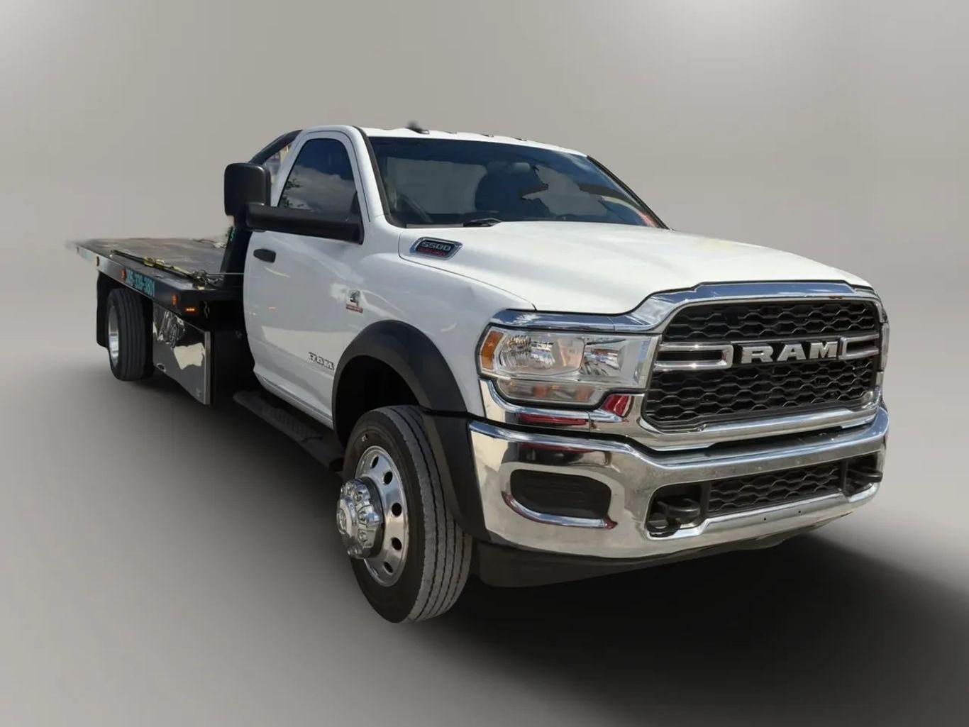 Ram 5500 Regular Cab & Chassis - Thumbnail 10