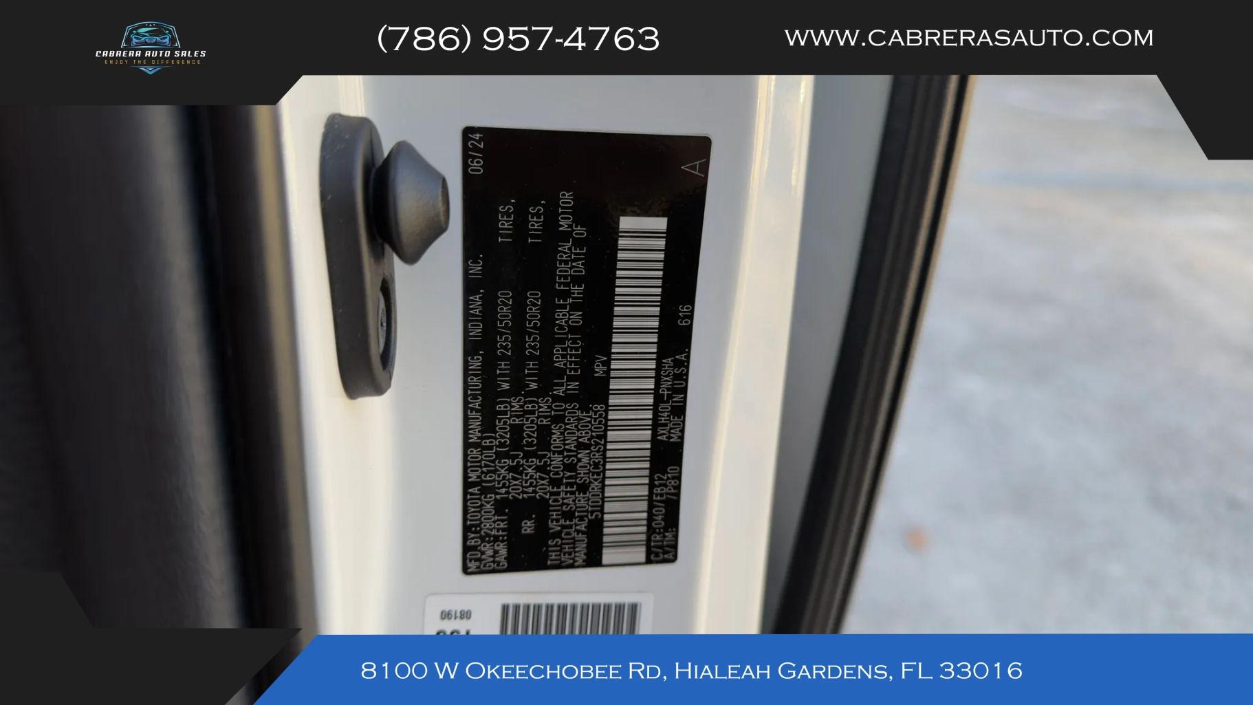 Toyota Sienna - Thumbnail 6