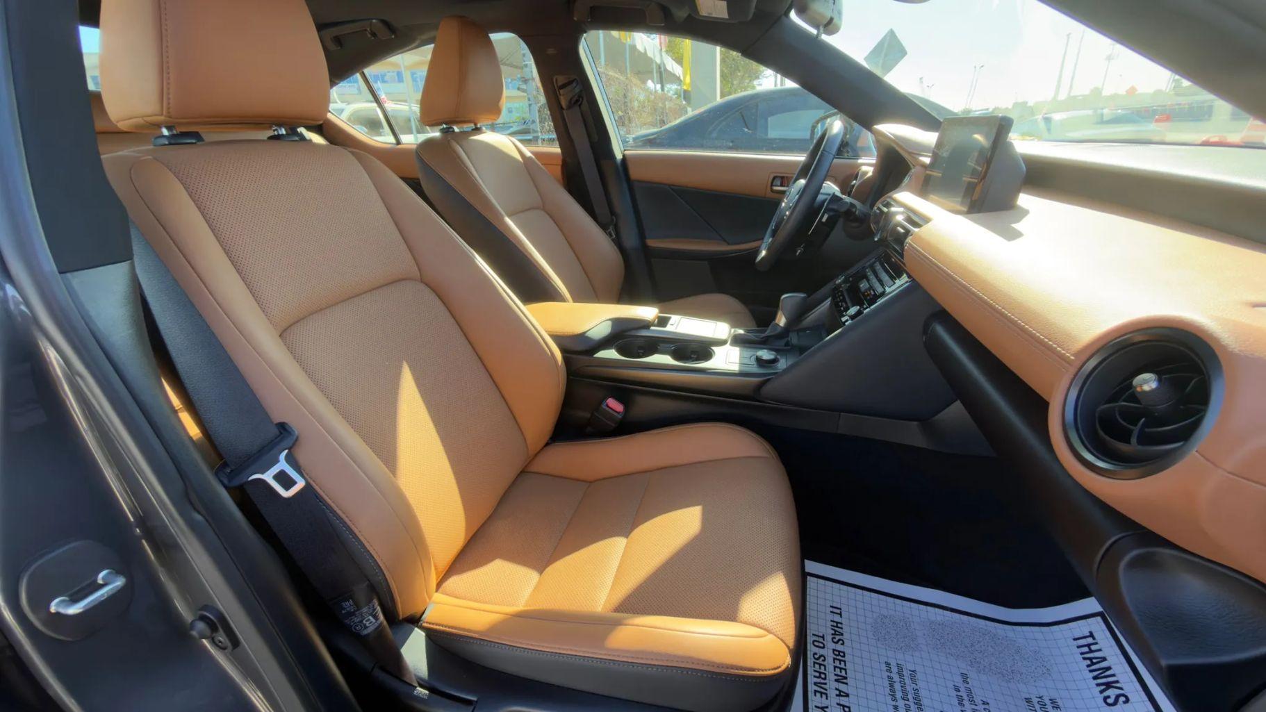 Lexus Is - Thumbnail 17