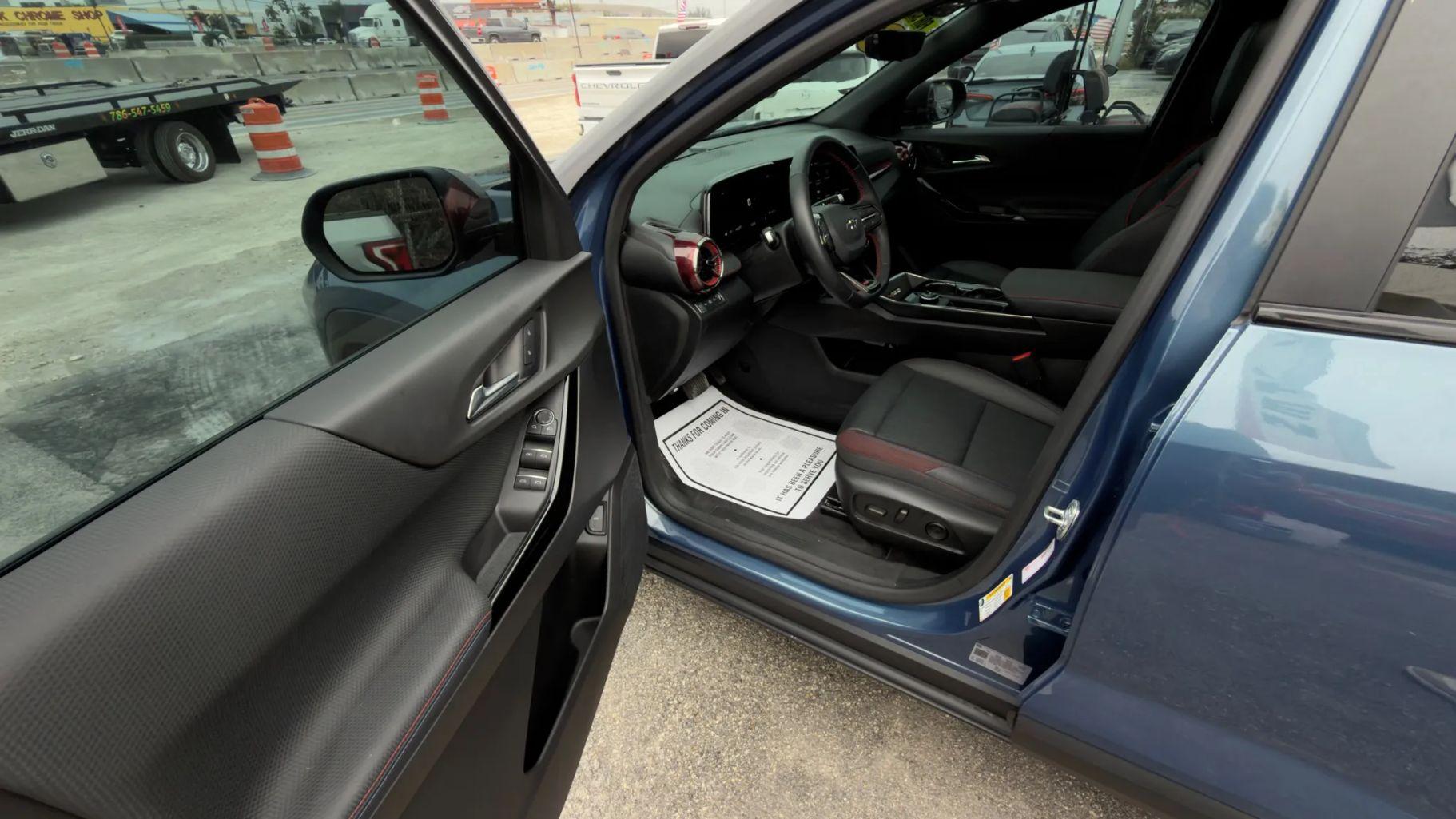 Chevrolet Equinox - Thumbnail 2