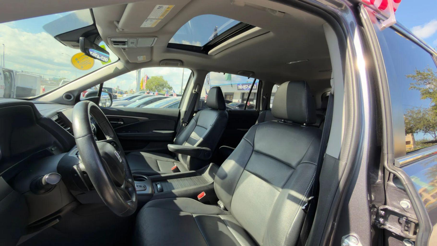 Honda Pilot - Thumbnail 2