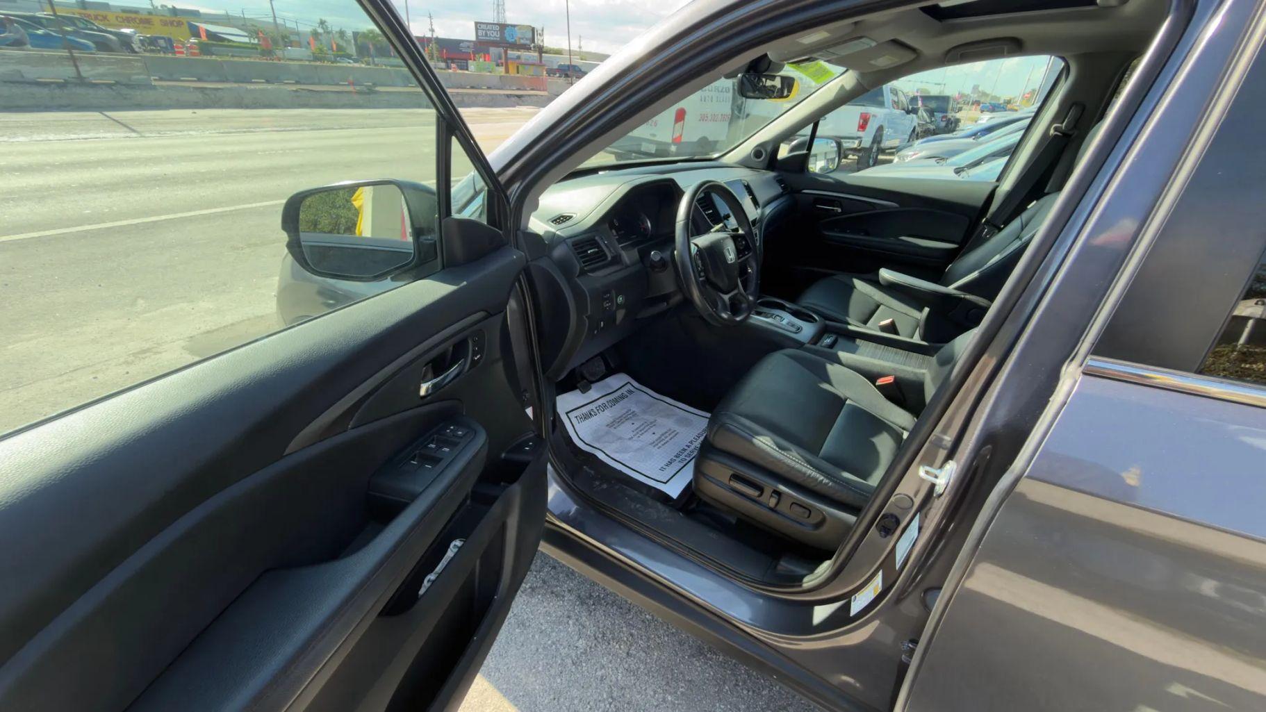 Honda Pilot - Thumbnail 3