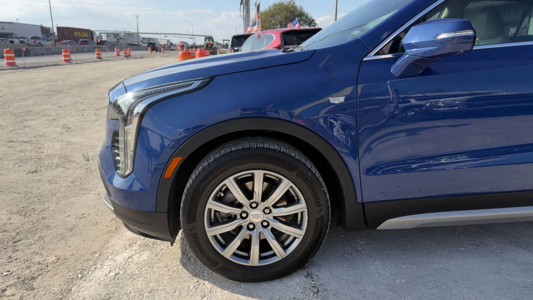 Cadillac Xt4 - Thumbnail 11