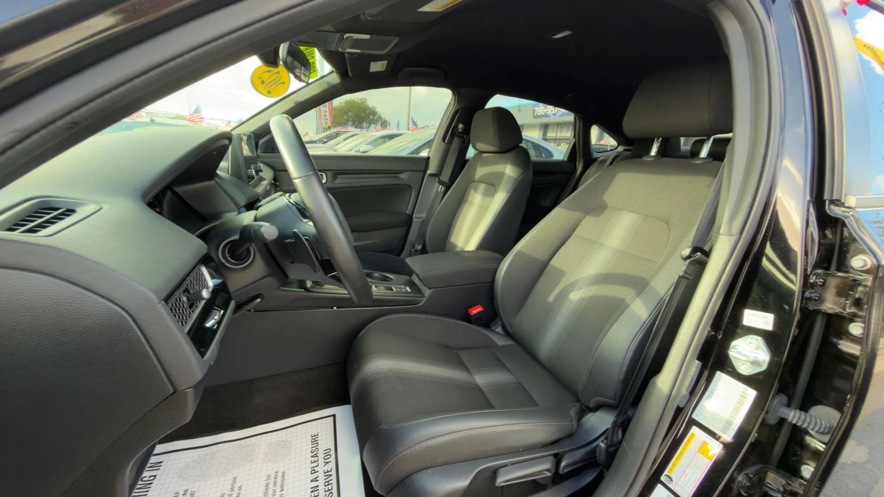 Honda Civic - Thumbnail 3