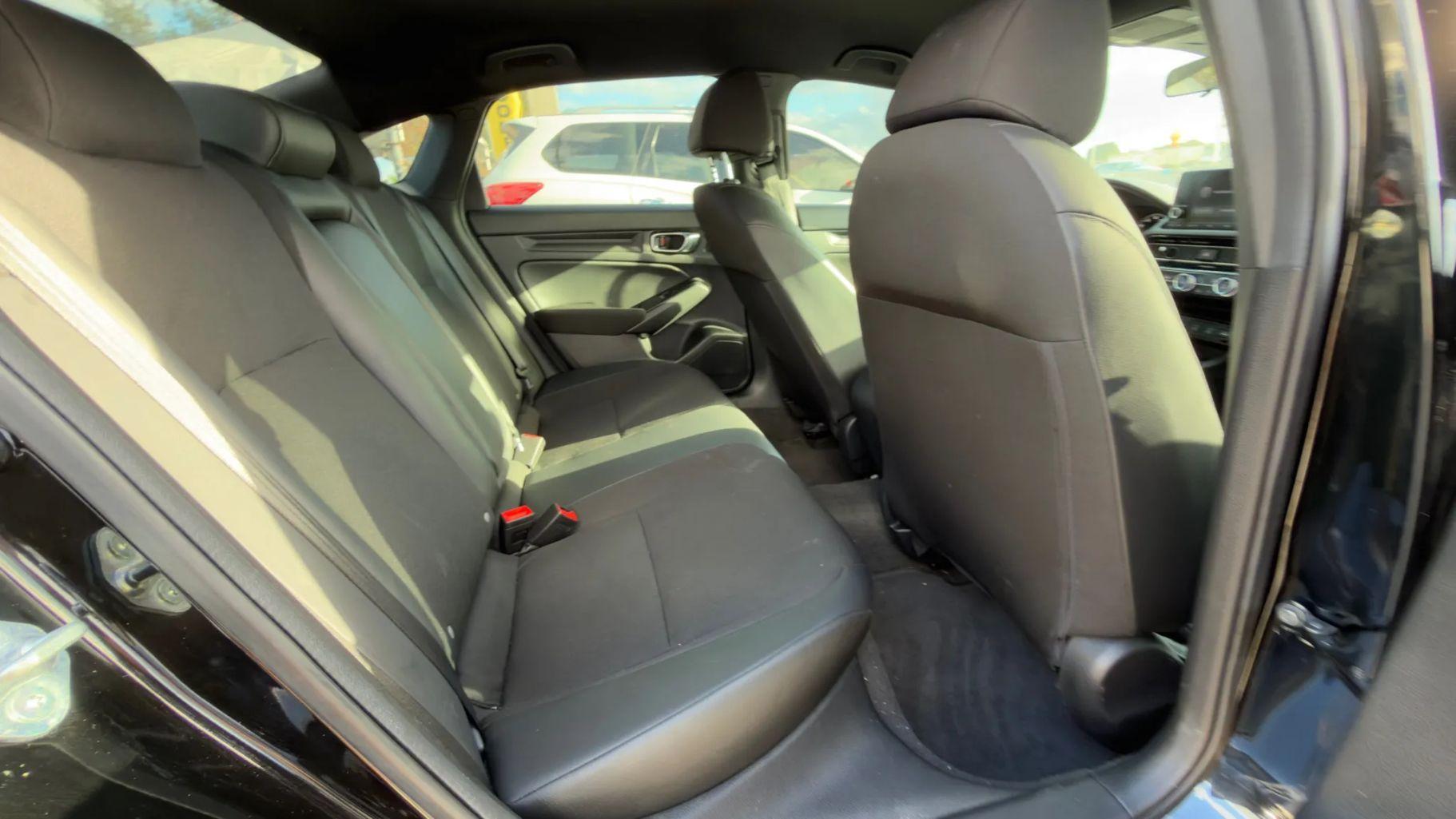 Honda Civic - Thumbnail 16