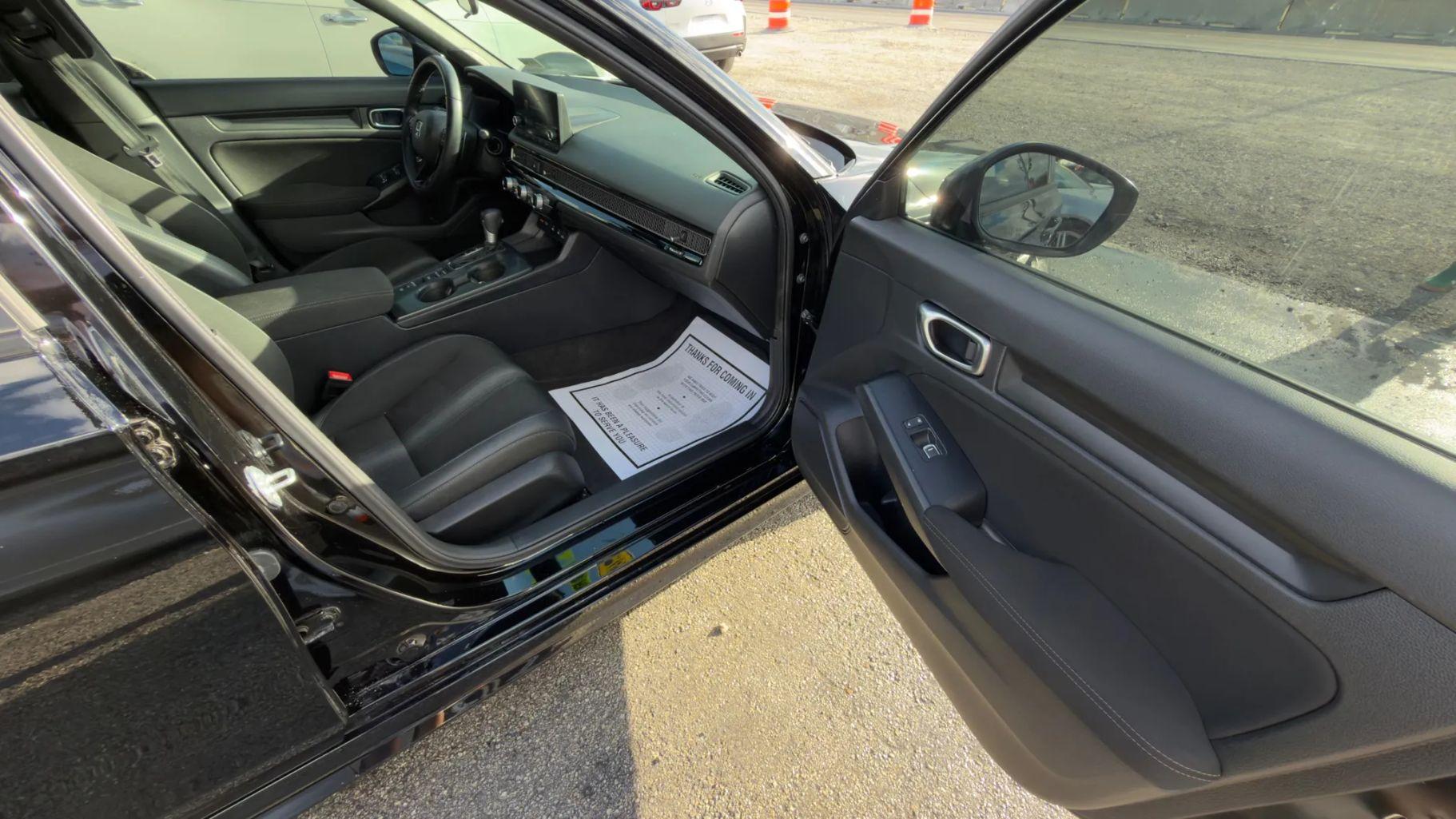 Honda Civic - Thumbnail 14