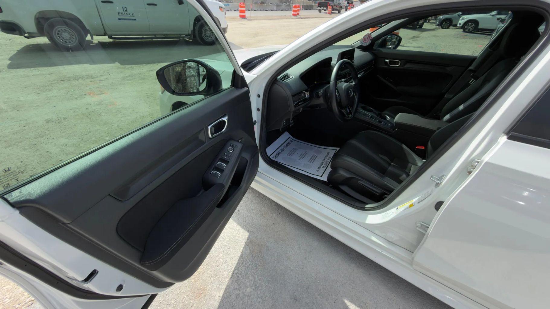 Honda Civic - Thumbnail 3