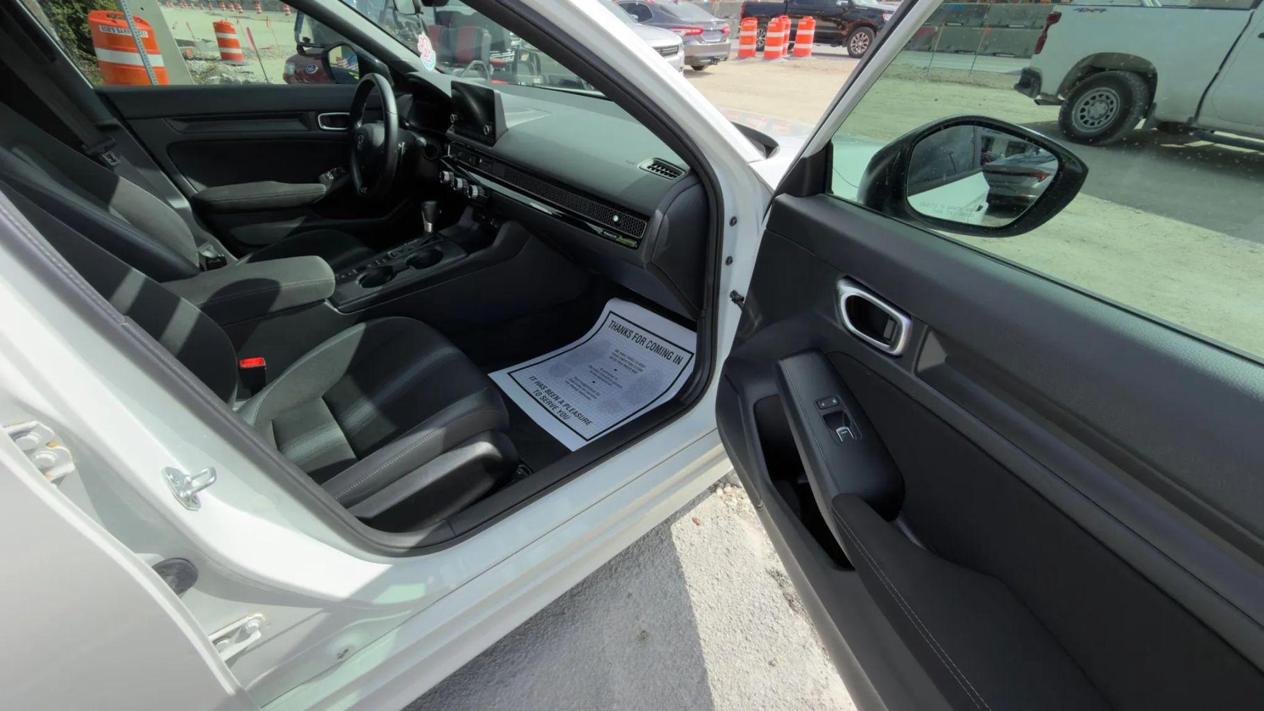 Honda Civic - Thumbnail 14