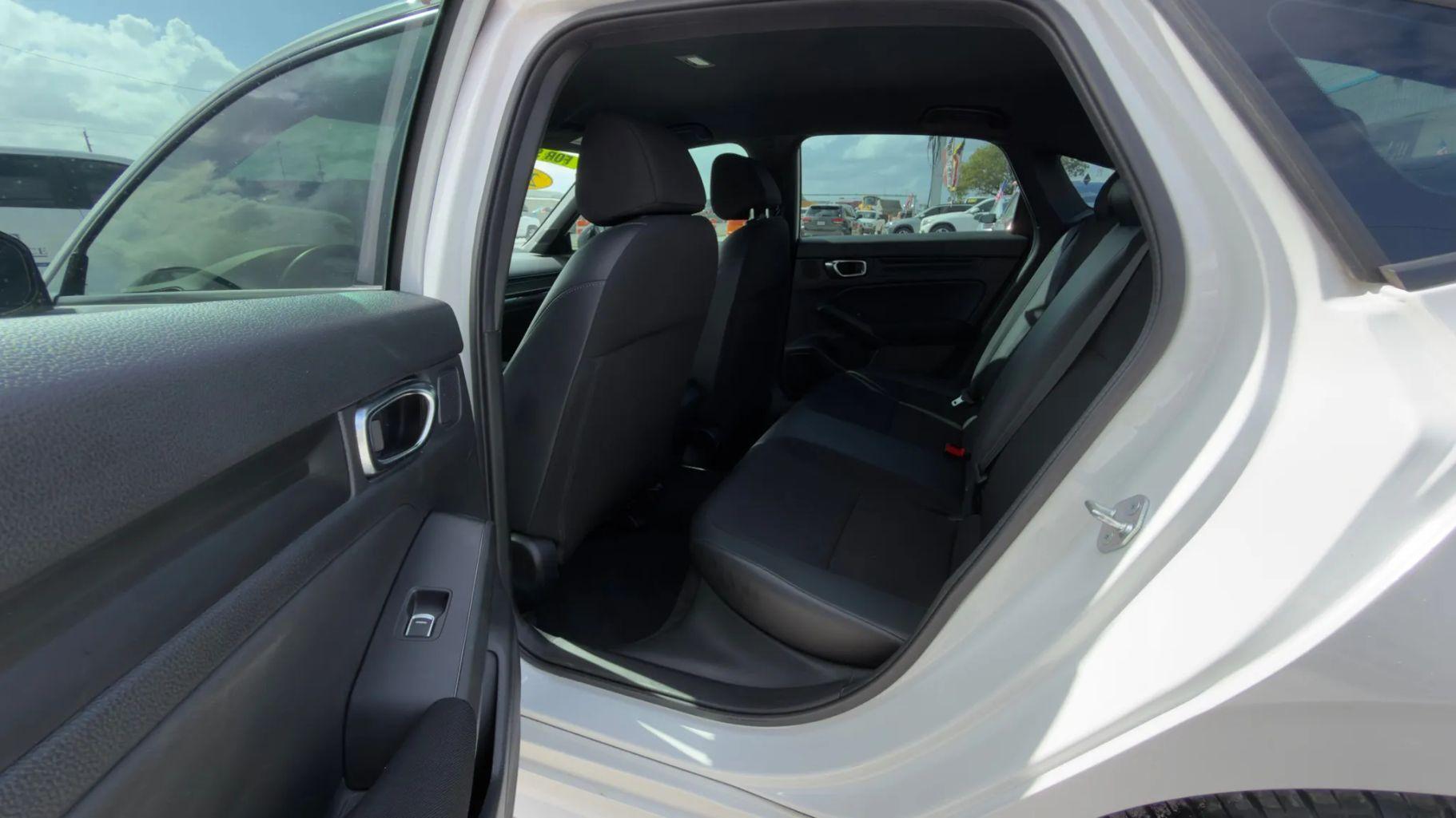 Honda Civic - Thumbnail 17