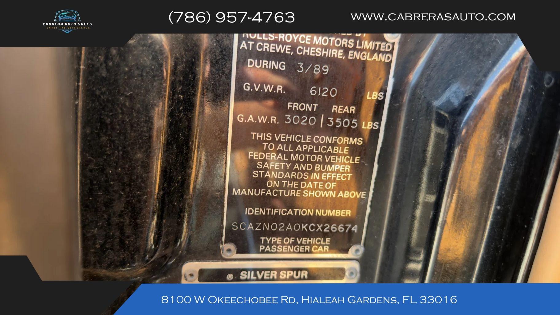 Rolls-Royce Silver Spur Sedan - Thumbnail 6