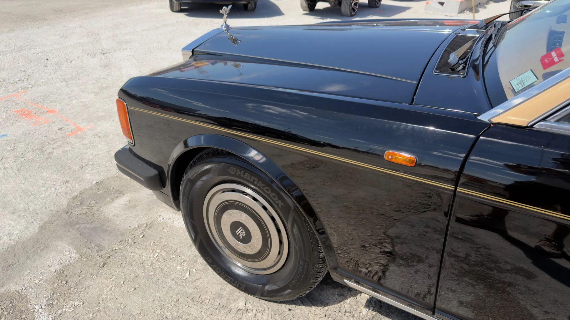 Rolls-Royce Silver Spur Sedan - Thumbnail 11