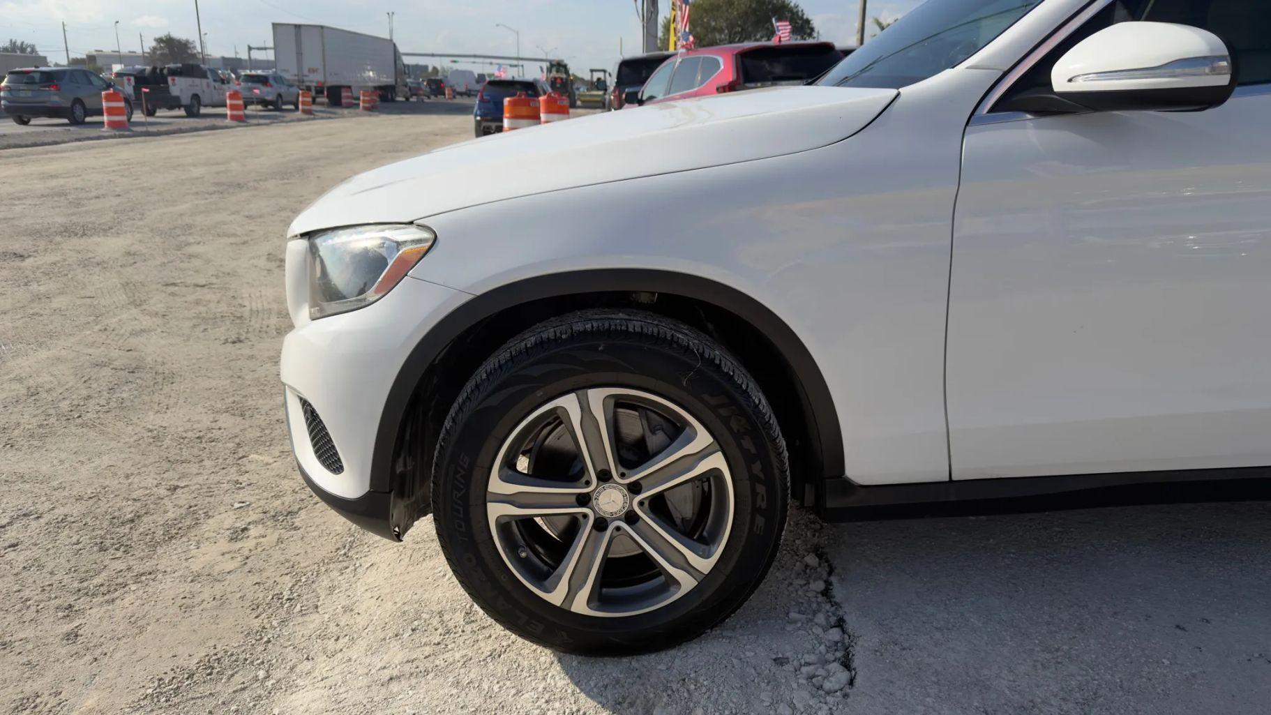 Mercedes-Benz Glc - Thumbnail 11