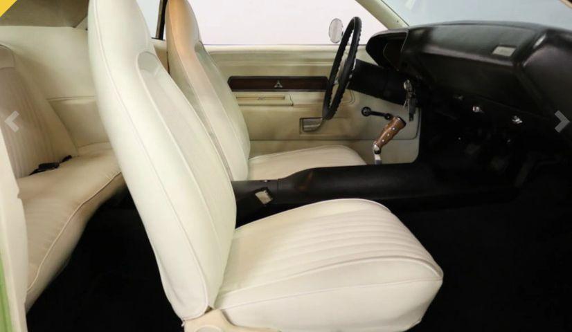 Dodge Challenger - Thumbnail 5