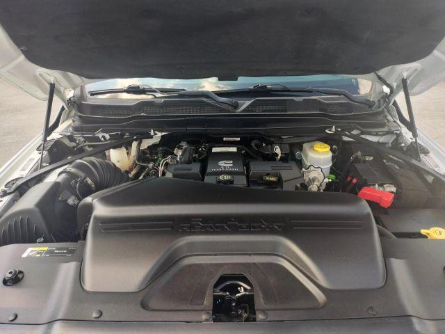 Ram 2500 Crew Cab - Thumbnail 2