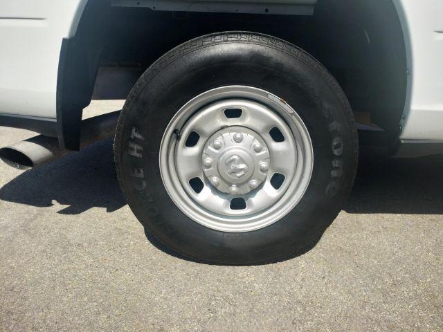 Ram 2500 Crew Cab - Thumbnail 3