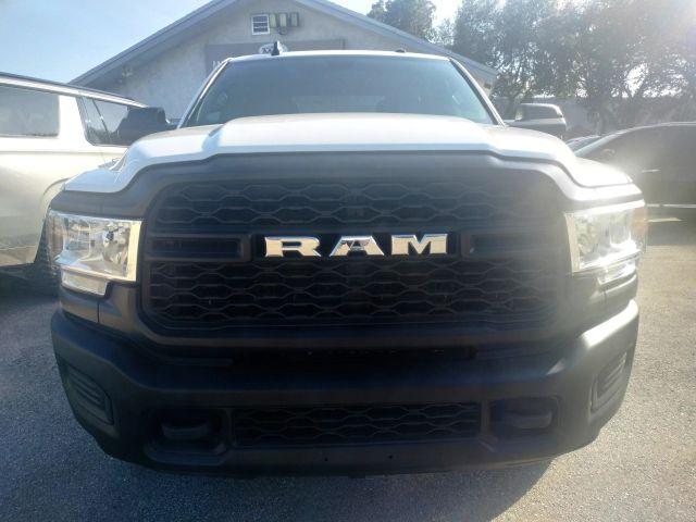 Ram 2500 Crew Cab - Thumbnail 6