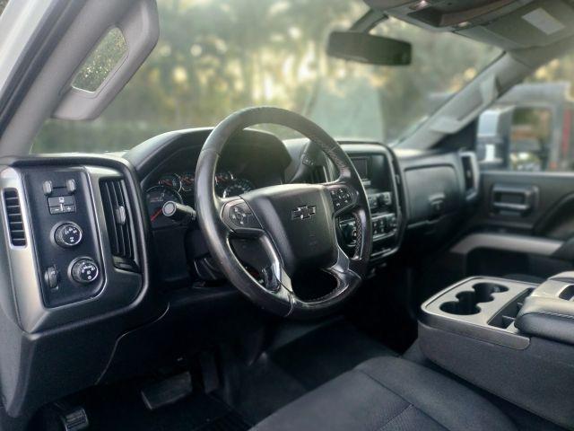 Chevrolet Silverado 2500 Hd Crew Cab - Thumbnail 18