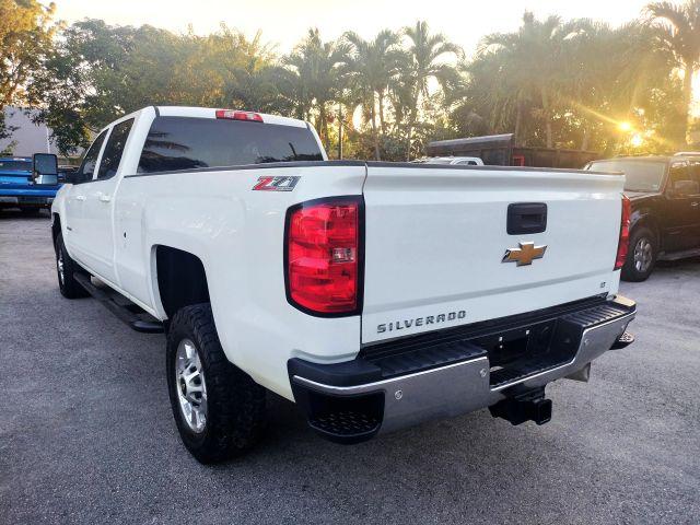Chevrolet Silverado 2500 Hd Crew Cab - Thumbnail 9
