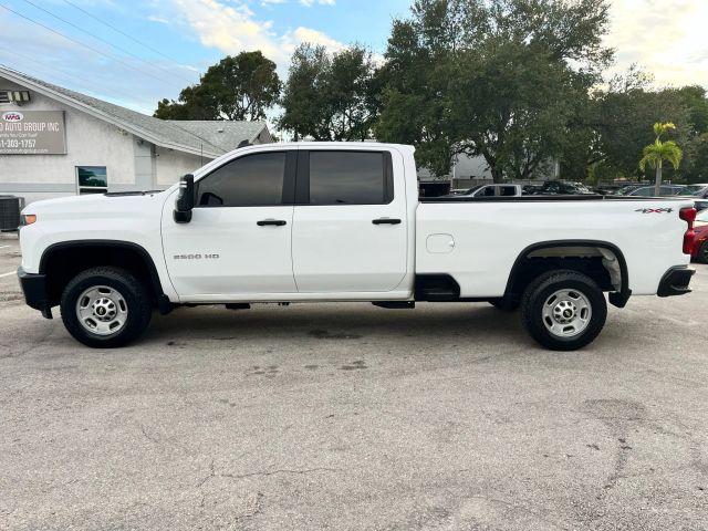 Chevrolet Silverado 2500 Hd Crew Cab - Thumbnail 9