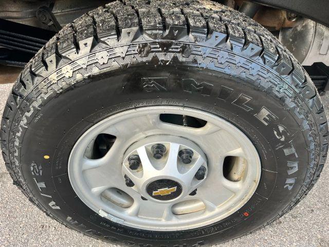 Chevrolet Silverado 2500 Hd Crew Cab - Thumbnail 3