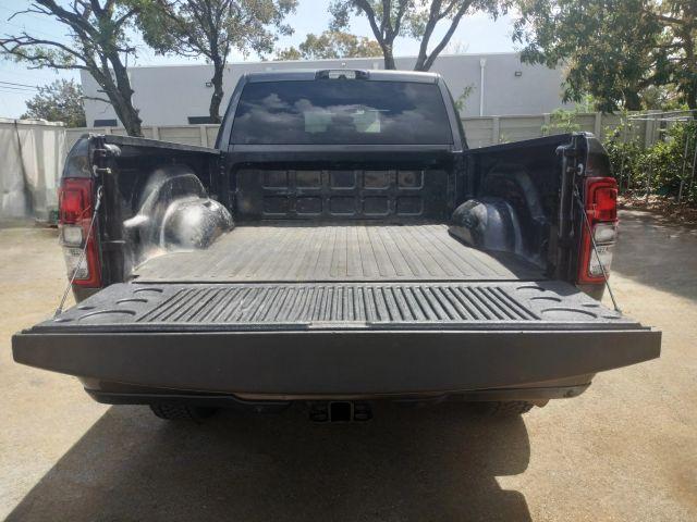 Ram 2500 Crew Cab - Thumbnail 12