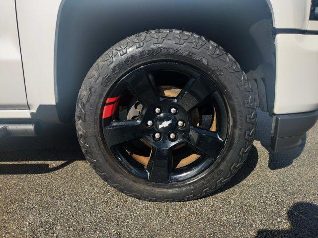 Chevrolet Silverado 1500 Crew Cab - Thumbnail 5