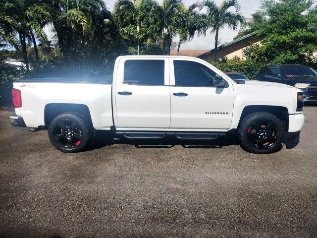 Chevrolet Silverado 1500 Crew Cab - Thumbnail 14