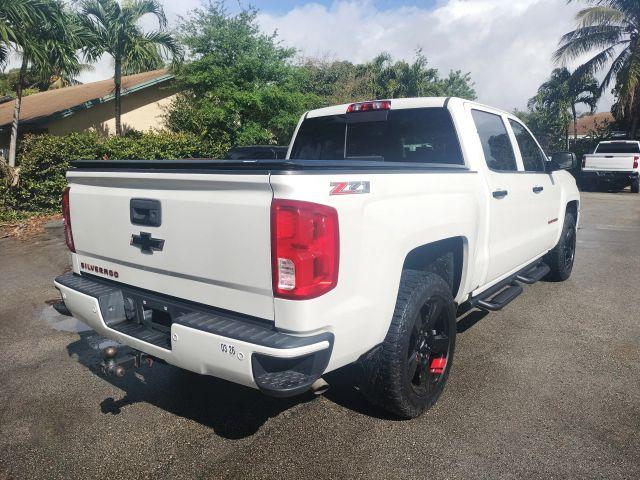 Chevrolet Silverado 1500 Crew Cab - Thumbnail 13