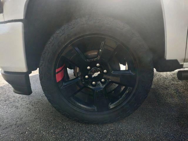 Chevrolet Silverado 1500 Crew Cab - Thumbnail 2