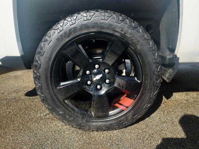 Chevrolet Silverado 1500 Crew Cab - Thumbnail 4