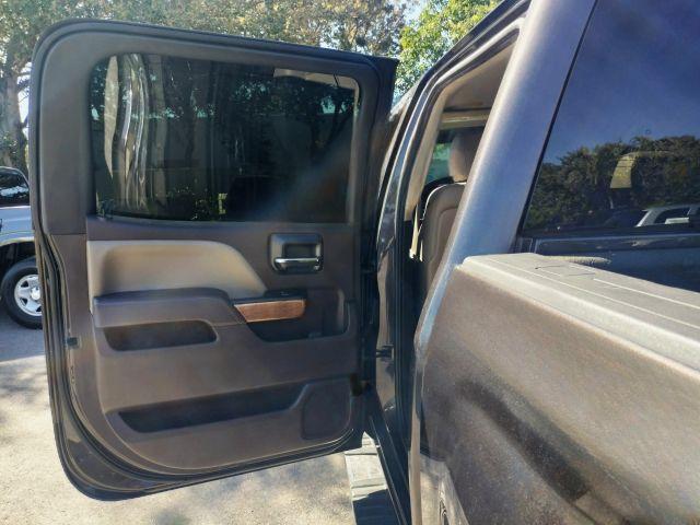 Chevrolet Silverado 1500 Crew Cab - Thumbnail 19