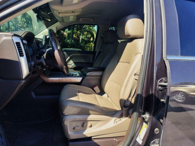 Chevrolet Silverado 1500 Crew Cab - Thumbnail 18