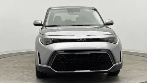 Kia Soul Lx - Thumbnail 3