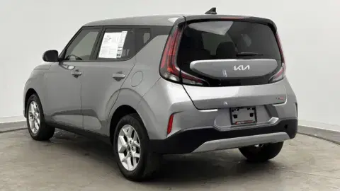 Kia Soul Lx - Thumbnail 6
