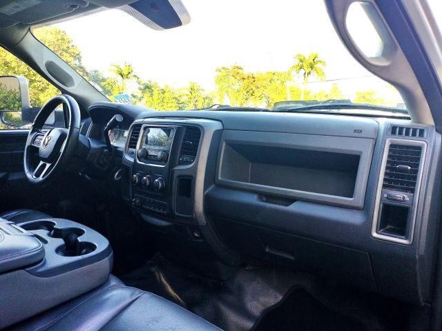 Ram 3500 Regular Cab & Chassis - Thumbnail 18