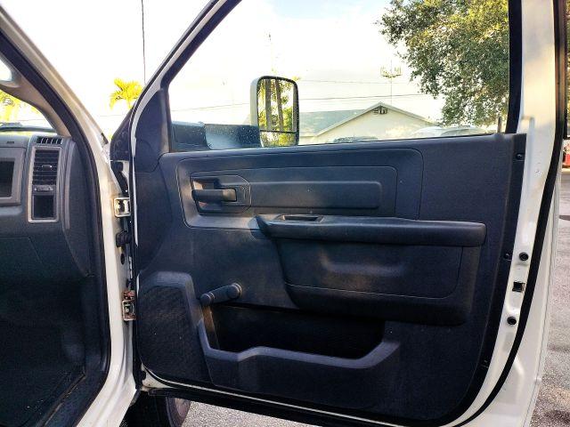 Ram 3500 Regular Cab & Chassis - Thumbnail 15