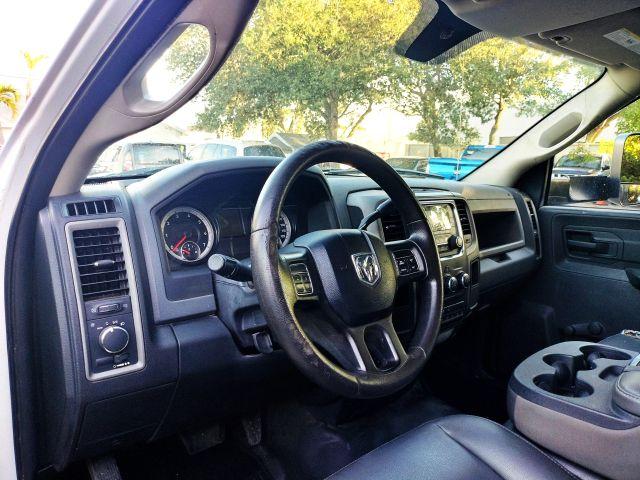 Ram 3500 Regular Cab & Chassis - Thumbnail 16