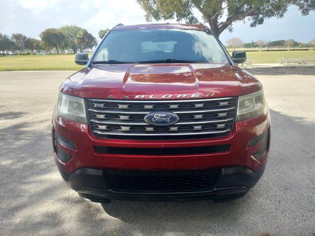 Ford Explorer - Thumbnail 7
