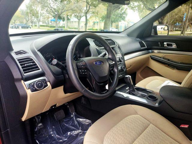 Ford Explorer - Thumbnail 18