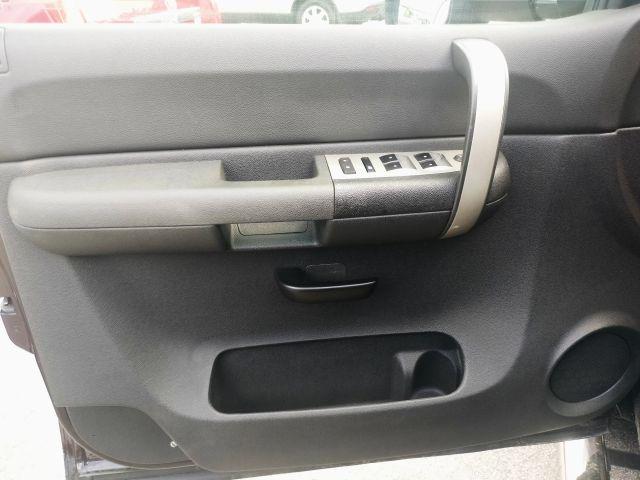 Chevrolet Silverado 2500 Hd Crew Cab - Thumbnail 16