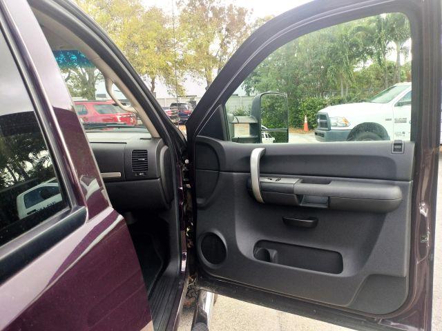 Chevrolet Silverado 2500 Hd Crew Cab - Thumbnail 19