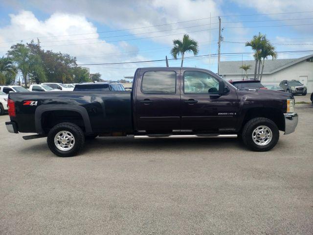 Chevrolet Silverado 2500 Hd Crew Cab - Thumbnail 9
