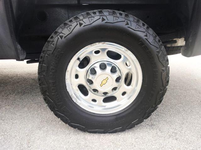 Chevrolet Silverado 2500 Hd Crew Cab - Thumbnail 3